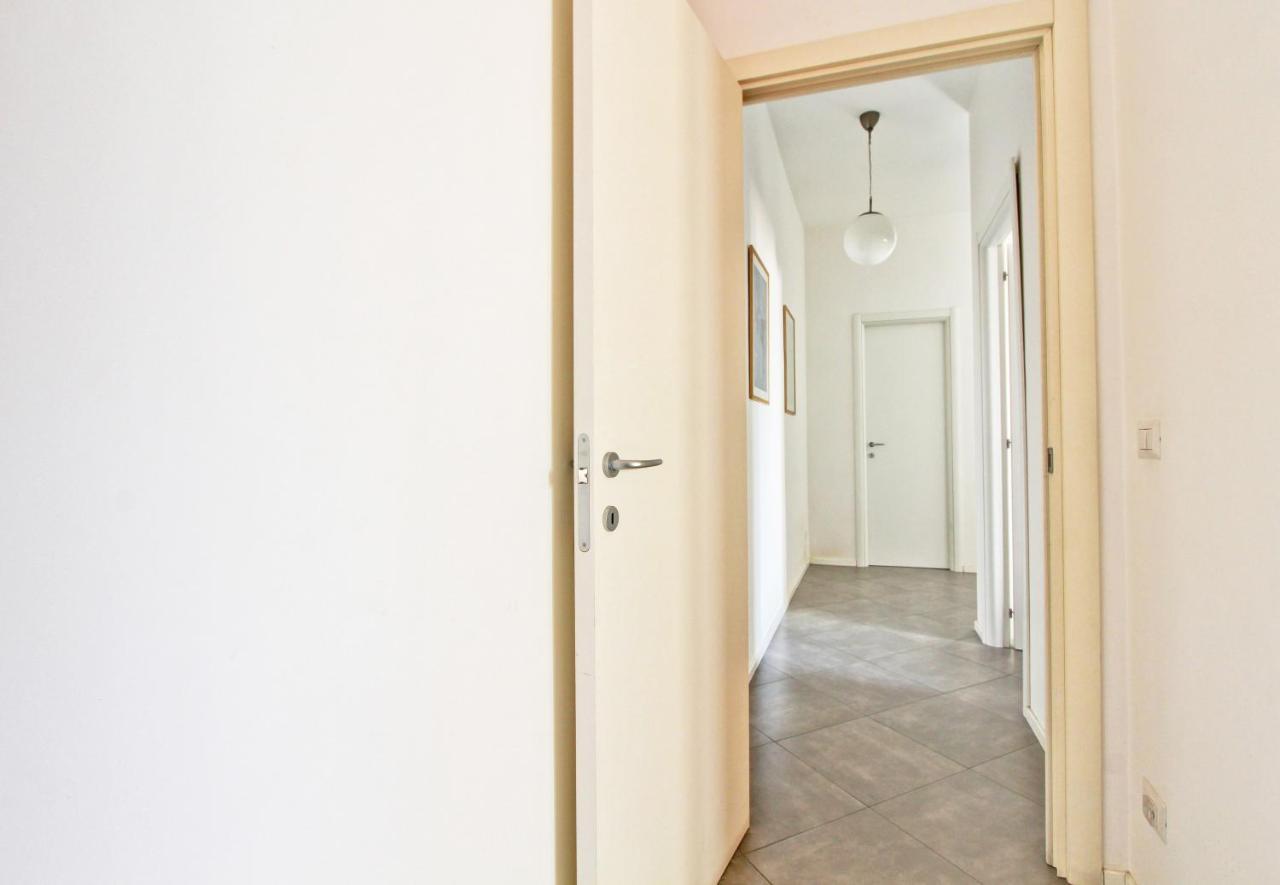 Roma Centro Storico * * * * *- Via Torino Suite المظهر الخارجي الصورة